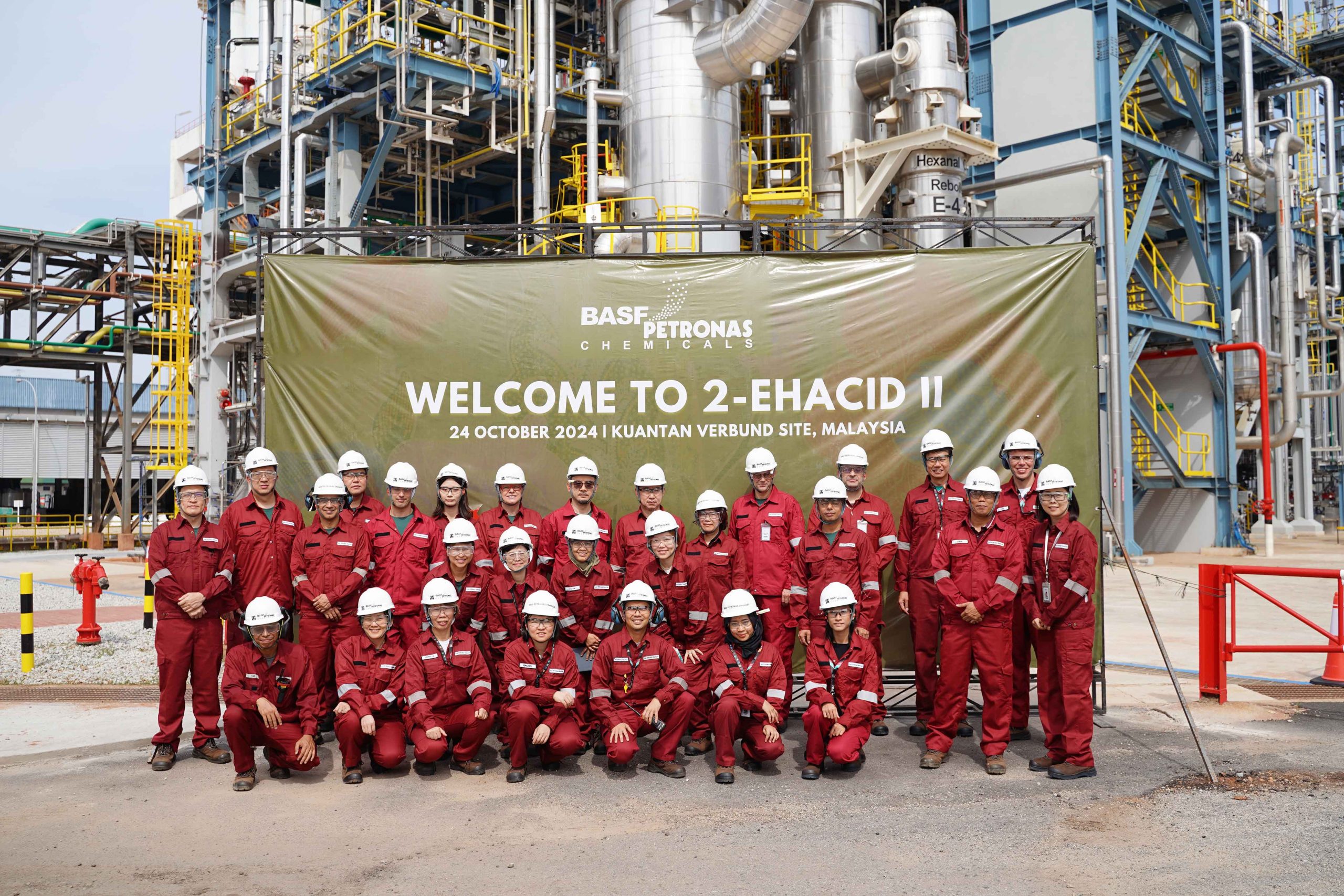 influencer.my_Press-Photo_Customers-join-the-celebration-and-visit-the-new-plant-at-the-Kuantan-Verbund-site