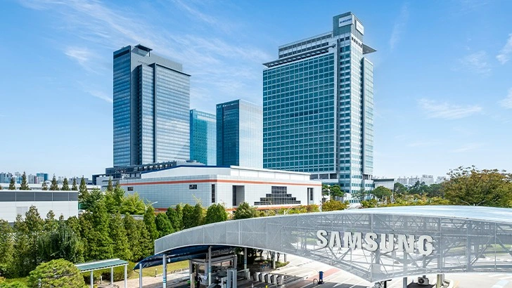 Samsung Electronics 公布2026年第二季初步业绩，预计营收达171兆韩元、营业利润89.4兆韩元，较去年同期大幅增长。受惠于AI晶片、高频宽记忆体（HBM）需求持续强劲，以及Galaxy智能手机与消费电子业务稳定表现，三星持续巩固全球科技产业领导地位。